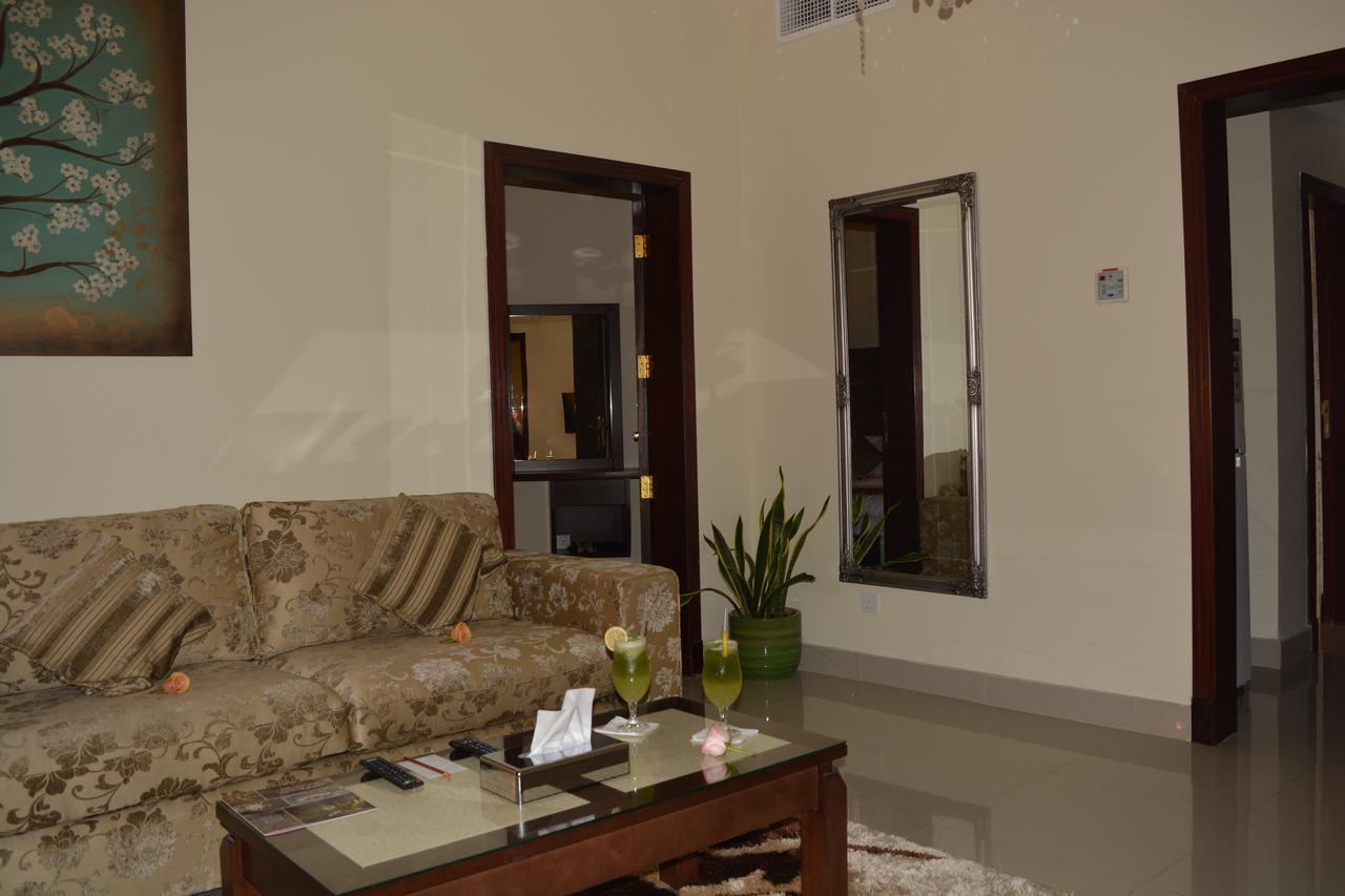 Diamond Suites Nadinah Екстериор снимка