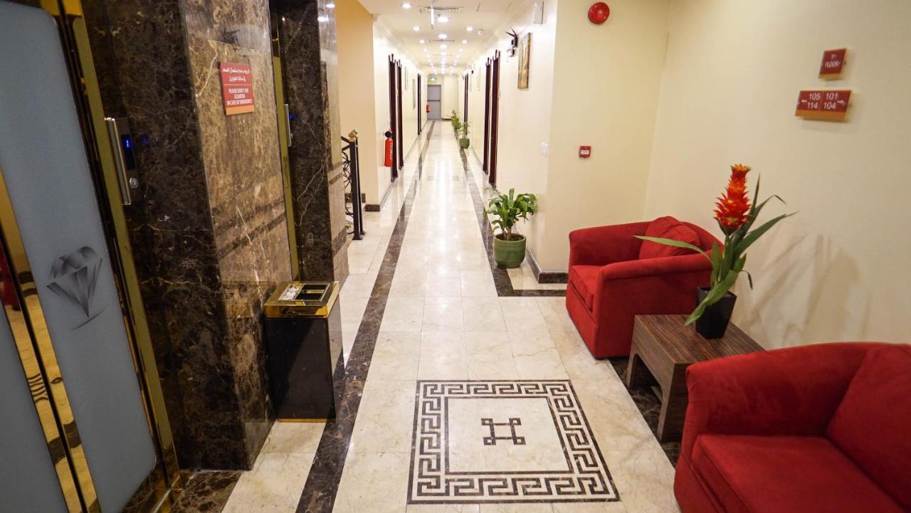 Diamond Suites Nadinah Екстериор снимка